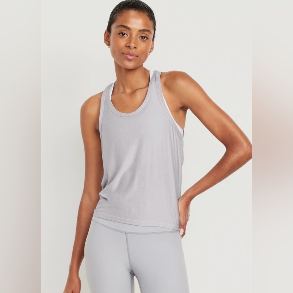 Old Navy Active Cloud 94 Motion Tank